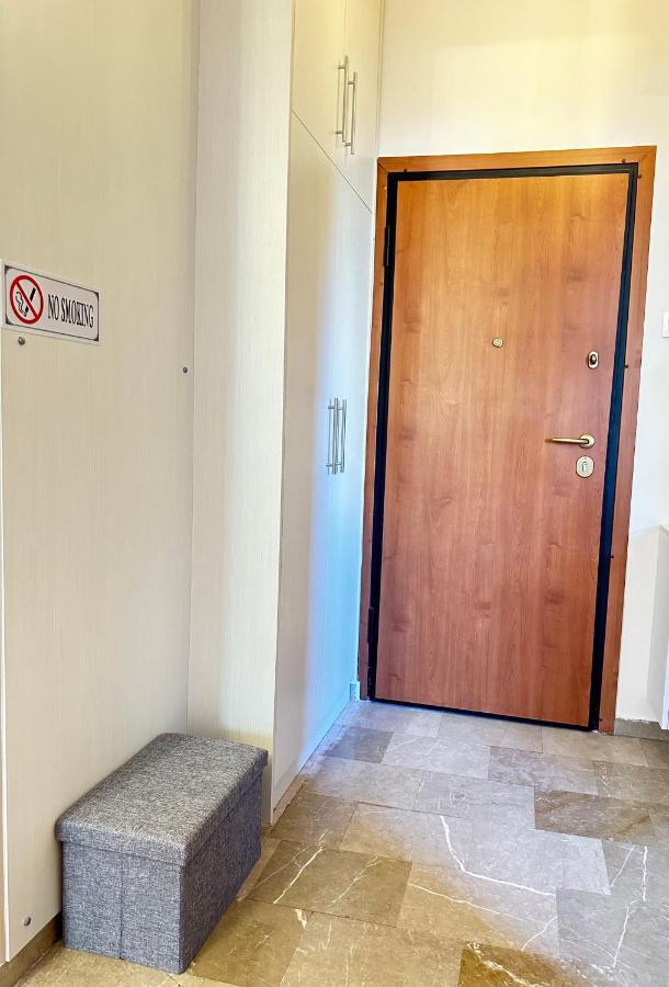 Apartment Alimos Near The Sea מראה חיצוני תמונה